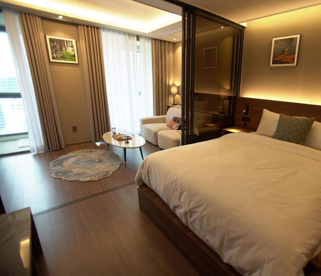 Sienna Ambassador Residence Пусан Екстериор снимка