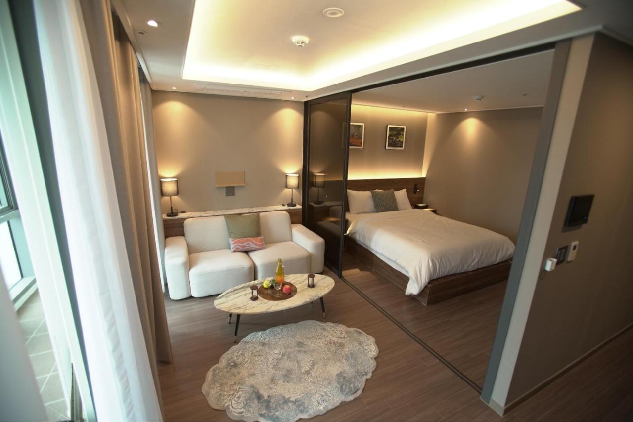 Sienna Ambassador Residence Пусан Екстериор снимка
