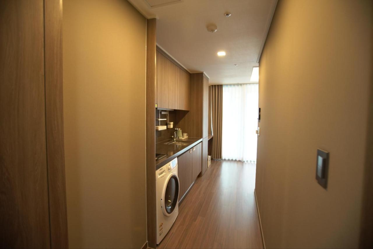 Sienna Ambassador Residence Пусан Екстериор снимка