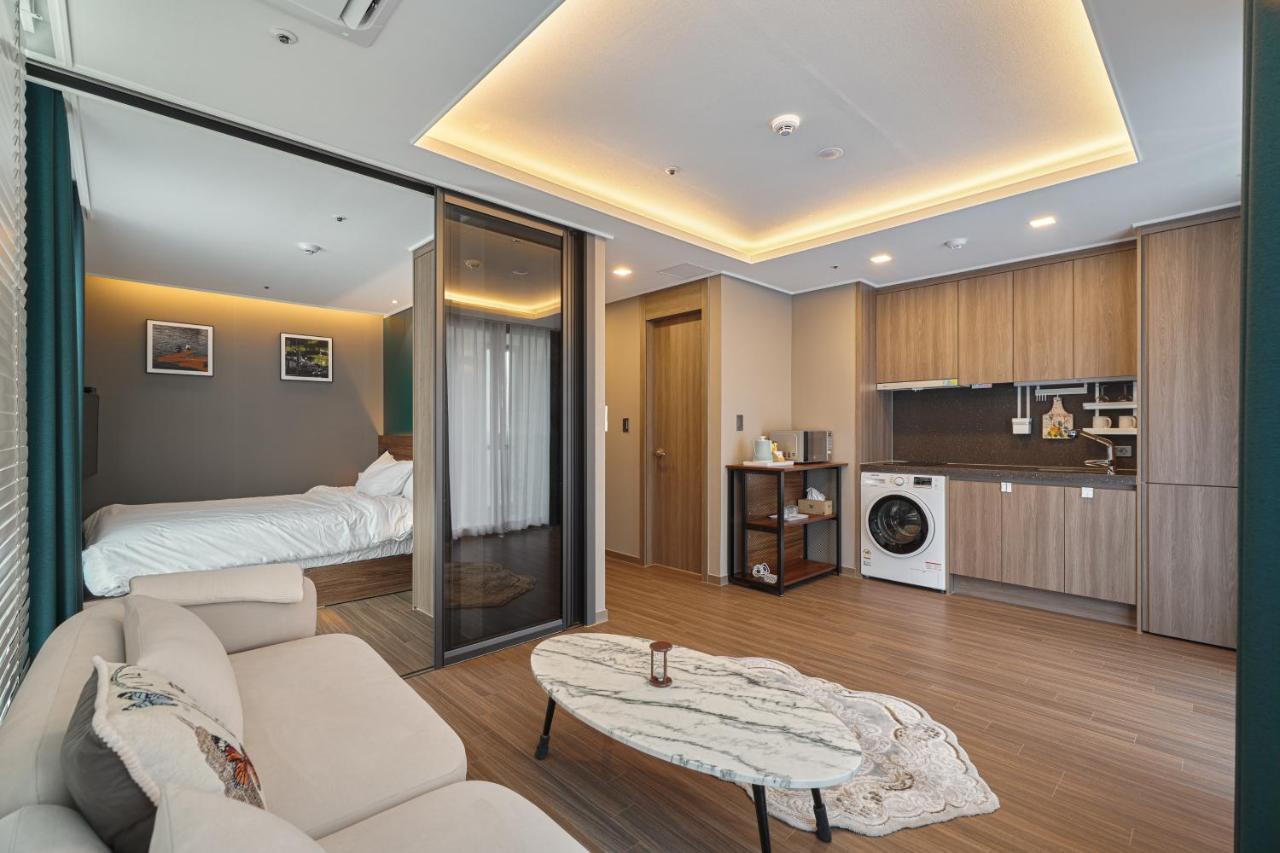 Sienna Ambassador Residence Пусан Екстериор снимка